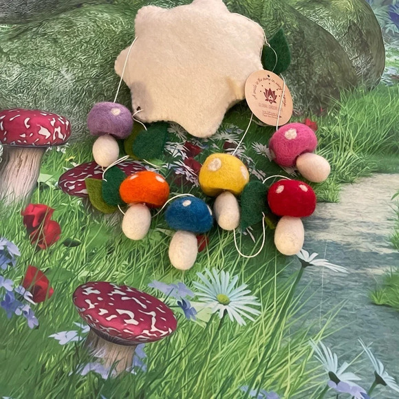 Fair Trade Nepalese Handmade Felt Mushroom Mobile, NWT - Picture 9 of 14